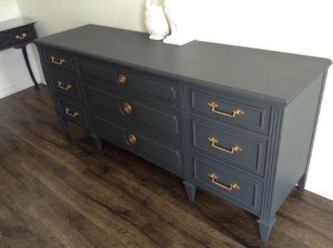 *DRESSER - Must See! Delivery Available