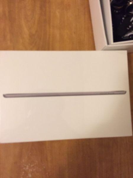 Brand new iPad mini 4 for sale sealed in box