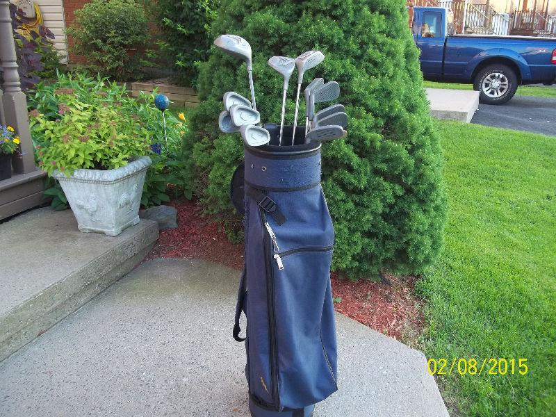 Men's Right Hand 13-pc Golf Clubs Set (Dynatour DT400) & Bag