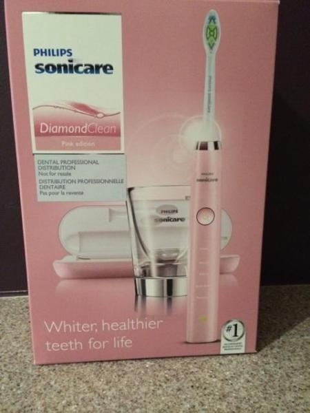 Brand New Philips Sonicare DiamondClean Sonic Toothbrush