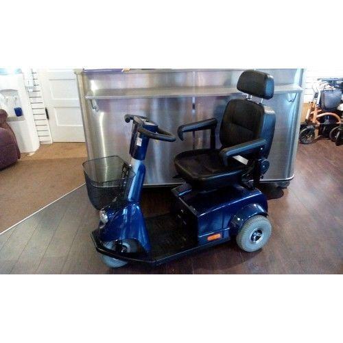 Fortress 1700DT Blue 3-wheel Mobility Scooter *LIKE NEW*
