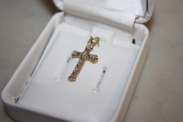 14k gold and diamond cross pendant