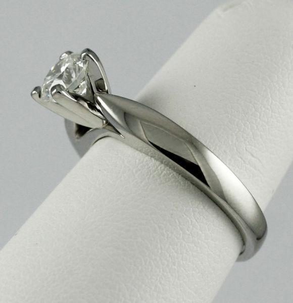 Platinum diamond ring (estate, 0.75ct tdw) #720