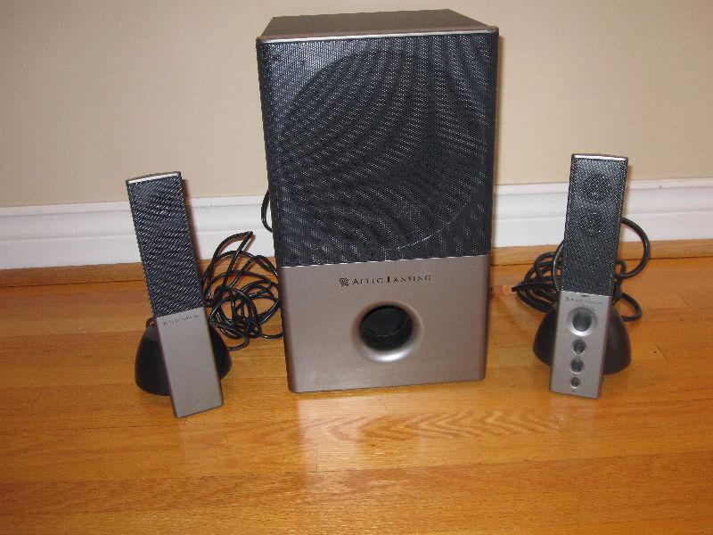 ALTEC LANSING VS4121 speaker system