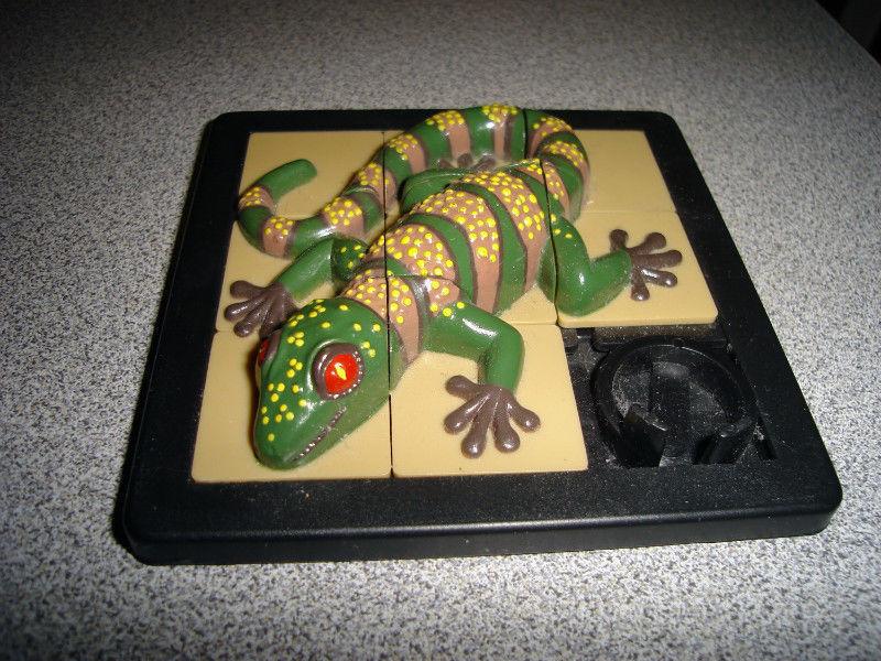 1993 Large Gila Monster Lizard 3-D Puzzle Game