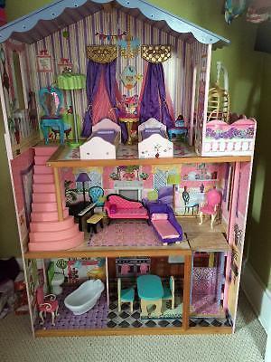 Barbie house with accessories