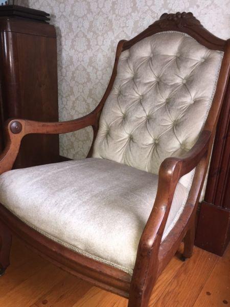 Antique Chair Beautiful Hand Carved Wood