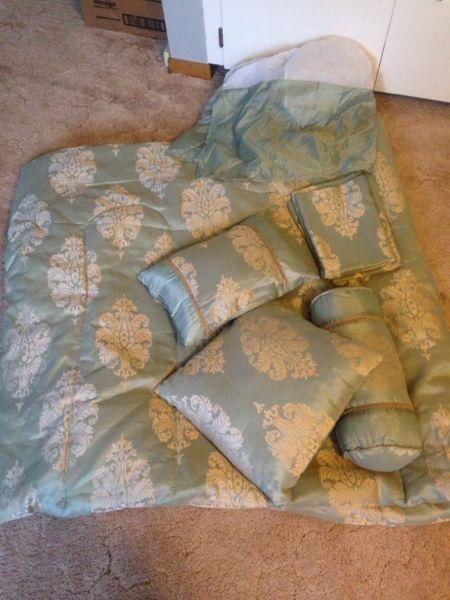 Double comforter set
