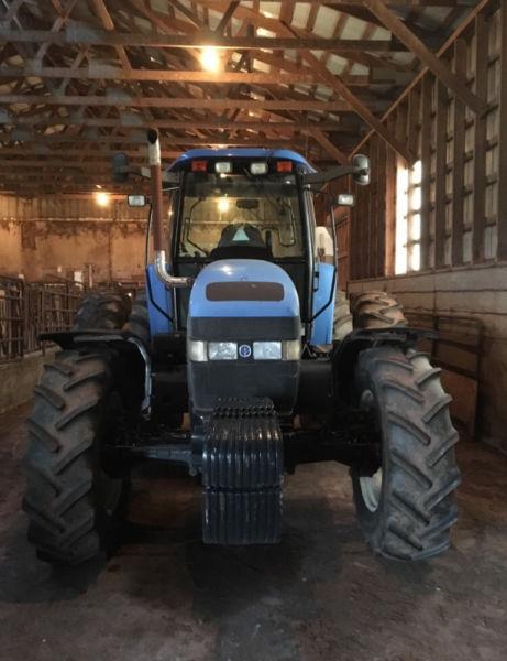 4 wheel drive TM140 New Holland Tractor