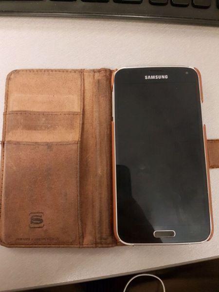 Samsung s5 16gb, with SD expansion slot for sale, 300 OBO