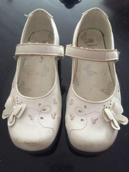 Girls shoes size 2