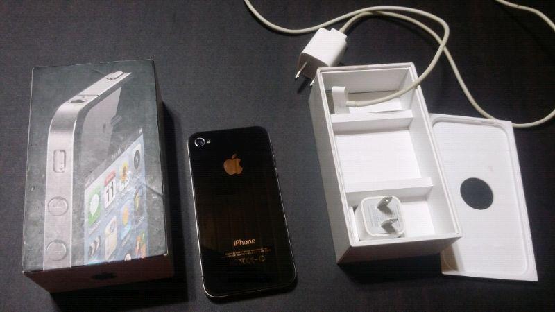 Black iPhone 4 8gb (Telus & koodo )