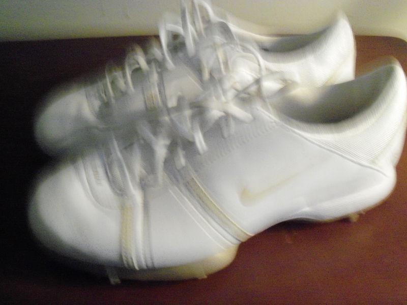 Ladies Nike Golf Shoes Size 7.5