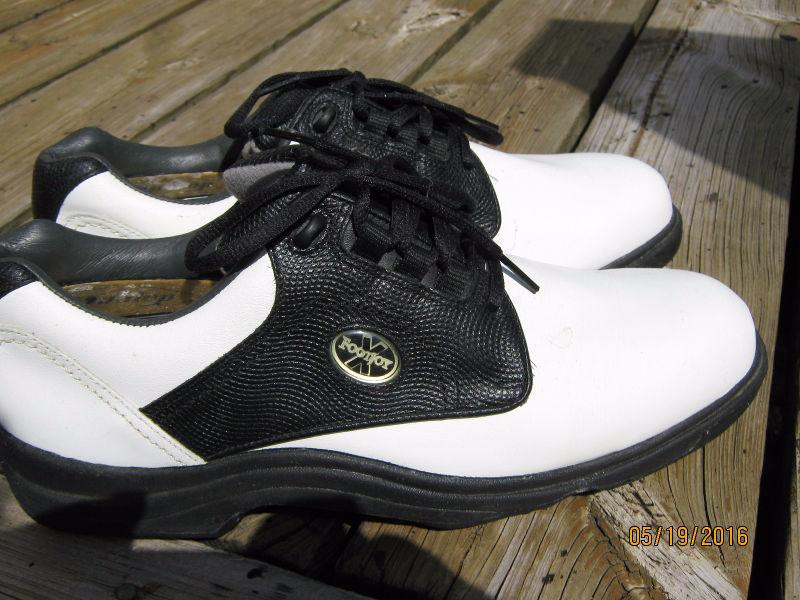 NEW Men's FootJoy Golf Shoes 9.5, Med