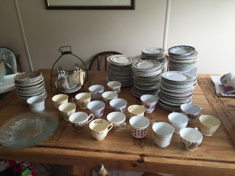 Mix match lot of dishes (228 pieces in total)