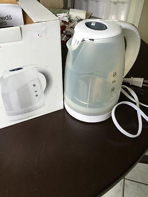 Brand new 1 litre electric kettle