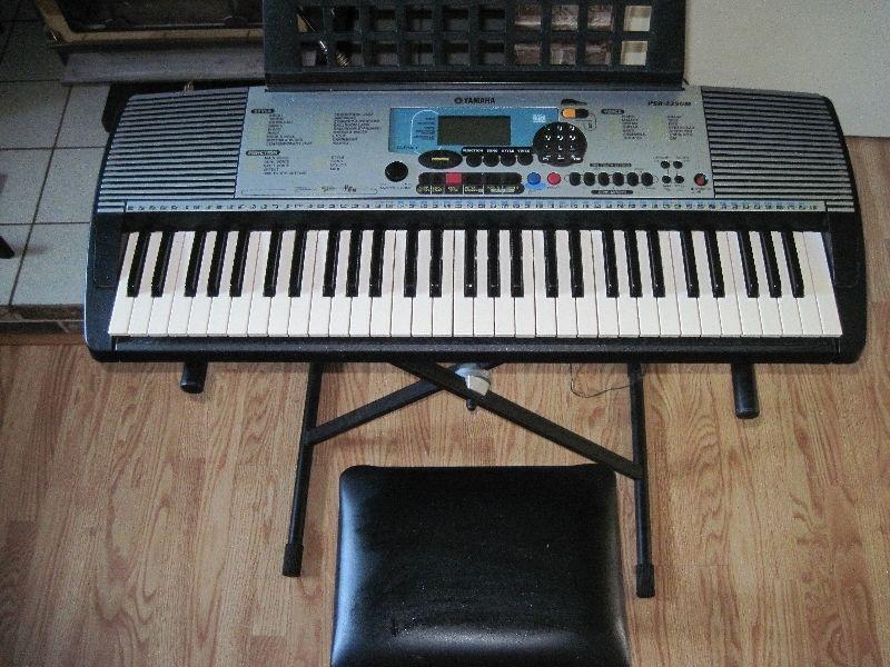 Yamaha Keyboard - Model PSR-225GM