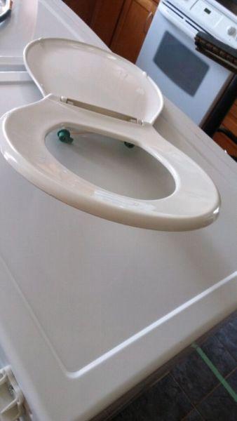 Toilet seat