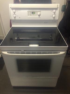 GENERAL ELECTRIC CONVECTION SELF CLEAN RANGE