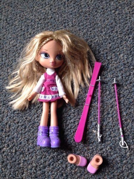 Bratz Dolls and Polly Pocket Cinderella and Carriage