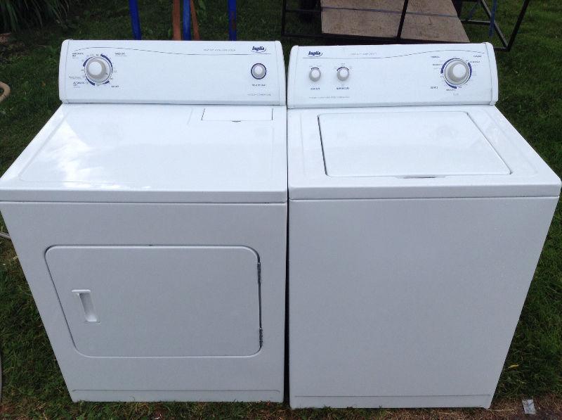 Matched set of whirlpool built super capacity washer and dryer