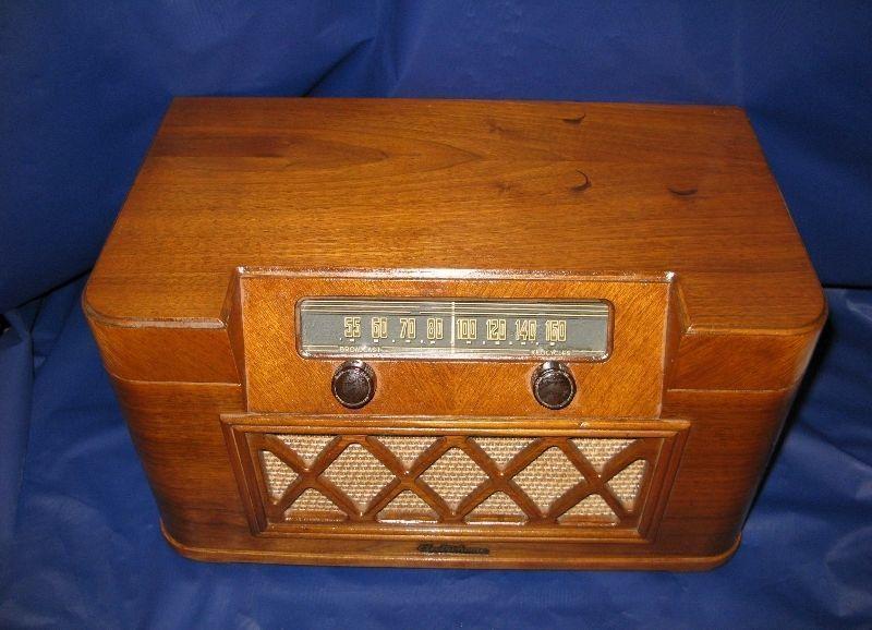 Old and Rare Electrohome Wooden Radio