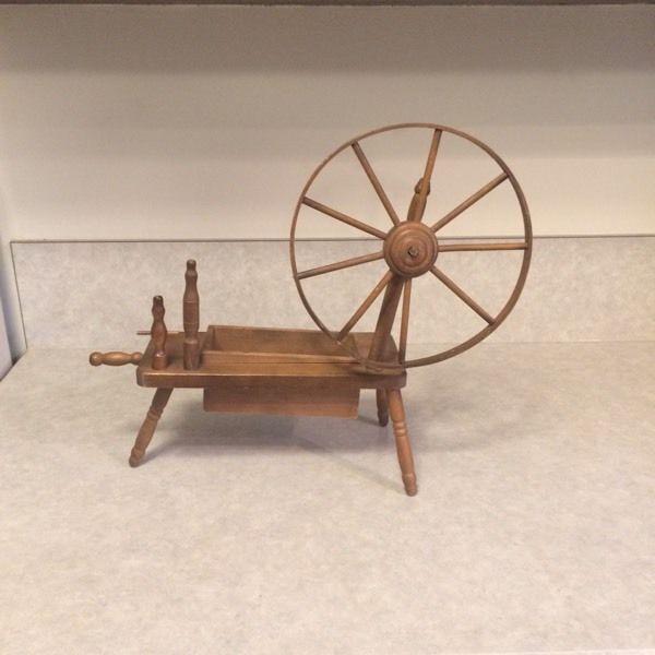 VINTAGE SPINNING WHEEL REPLICA WOULD BE ADORABLE AS A PLANTER