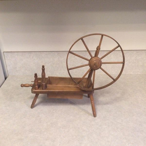VINTAGE SPINNING WHEEL REPLICA WOULD BE ADORABLE AS A PLANTER