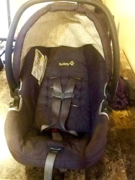 Brand New Safety 1st car seat