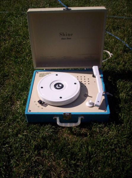 records and record player that can play speeds 16,33,45, and 78