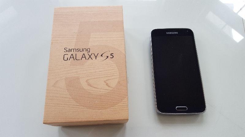 Samsung Galaxy S5, unlocked + battery, case,extra, déverrouillé