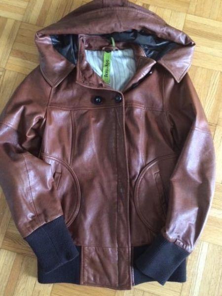 manteau CUIR SOIA KYO / brun avec capuche/ impeccable