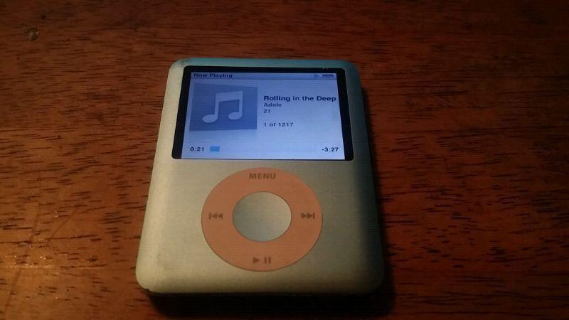 iPod Nano 3e gen 8GB ☆ Batterie 20h ☆ Parfaite condition