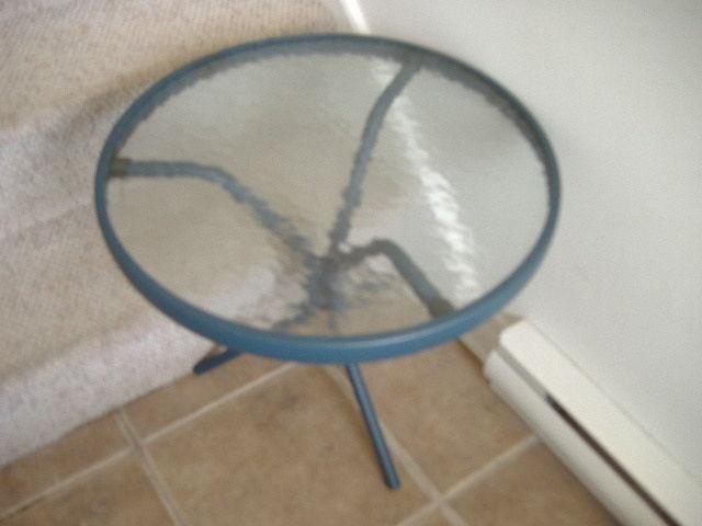 Jolie table de verre trempé et métal-polymere(antirouille)