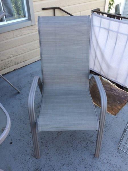 Table patio avec 6 chaises