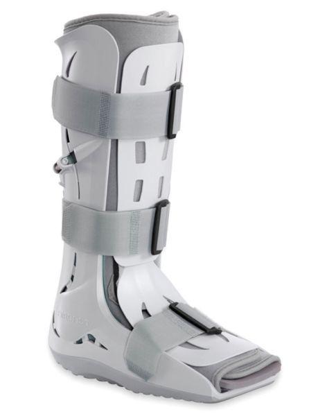 Aircast Boot avec Béquilles - Aircast Walking Boot with Crutches