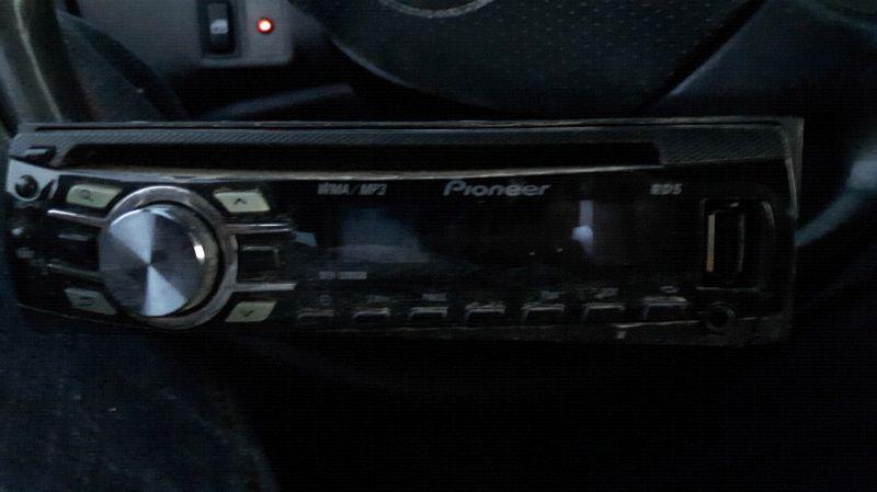 Radio voiture Pioneer usb / cd