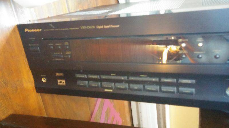 PIONEER VSX-608 - Dolby Digital / DTS A/V Receiver