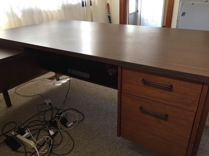 OFFICE Desk with Drawers & Storage
