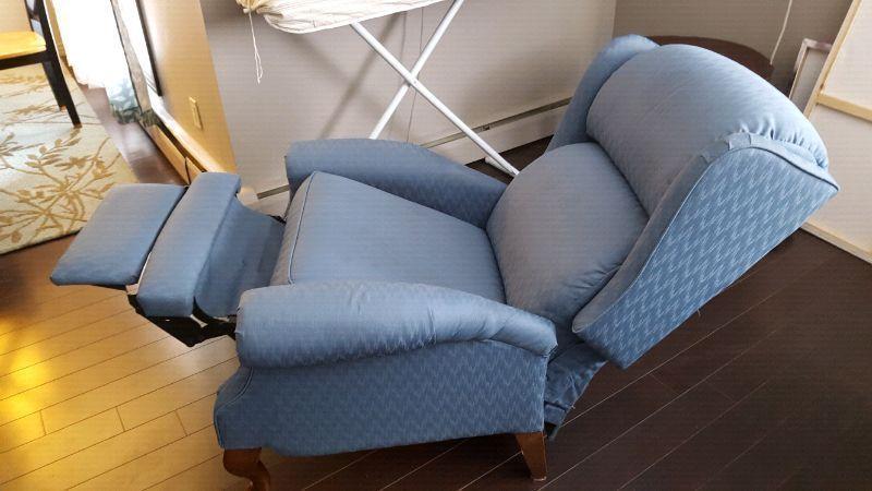 Lazy Boy Queen Anne Recliners - Matching Pair