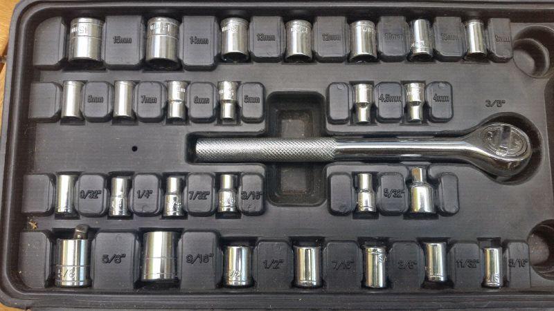 3/8 Inch Socket Set Was 50 Selling for only 20 bucks Call o