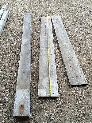 4 pieces of old reclaimed wood