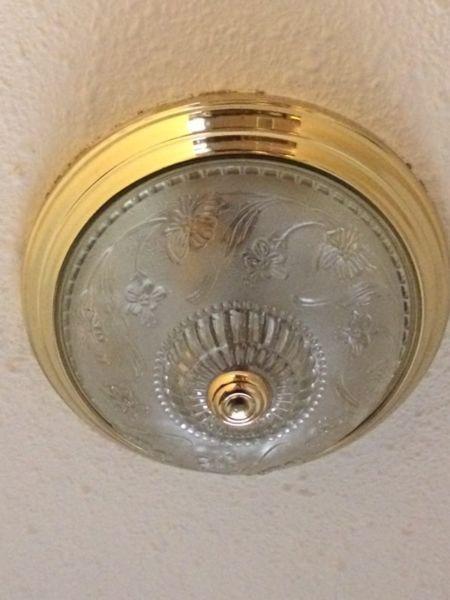 Flush mount light fixture