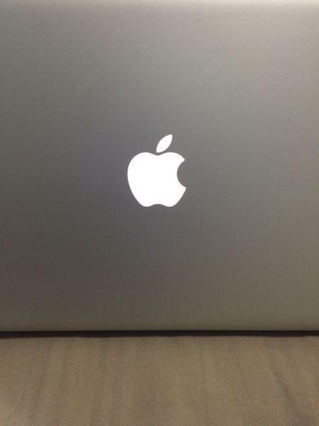 MacBook Pro mid 2010 mint condition