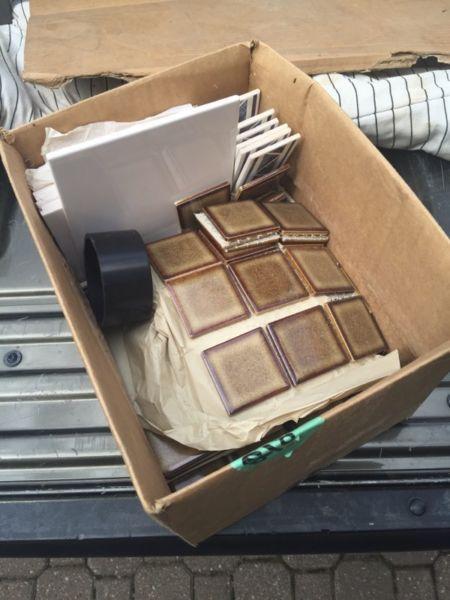 Box of Assorted Bathroom Tiles (2$ for All)