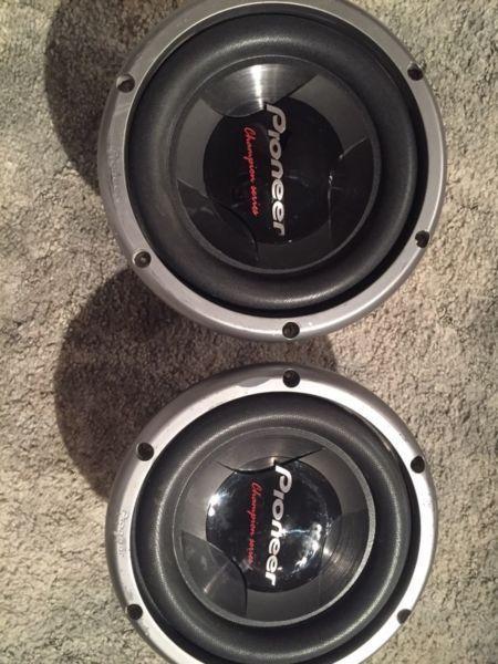 Pioneer champion series subs and box