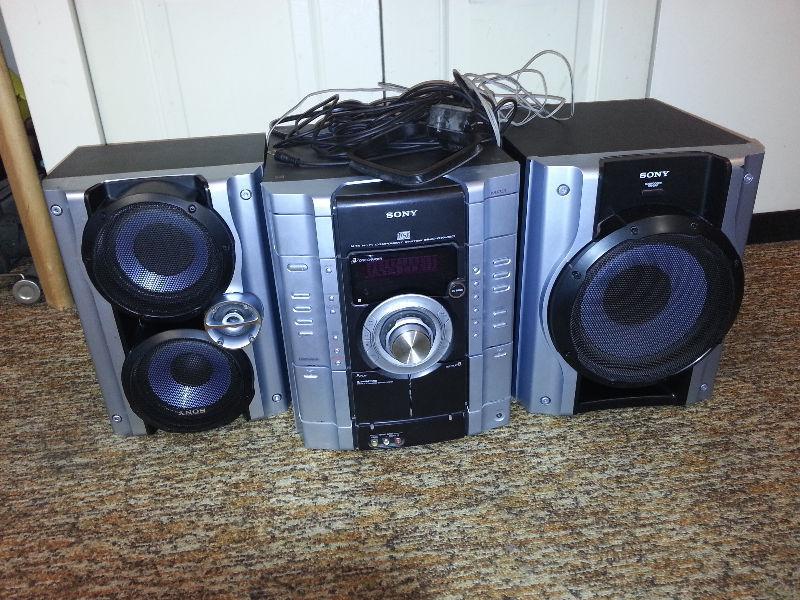 Sony Hi-Fi Stereo System in Excellent Condition