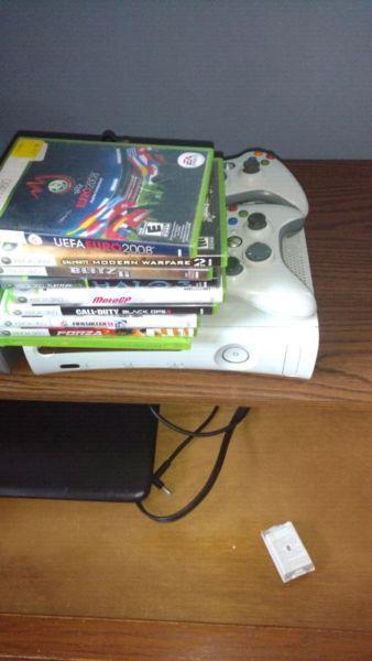 Great Condition Xbox 360 With 9 Games & FOUR Controllers!