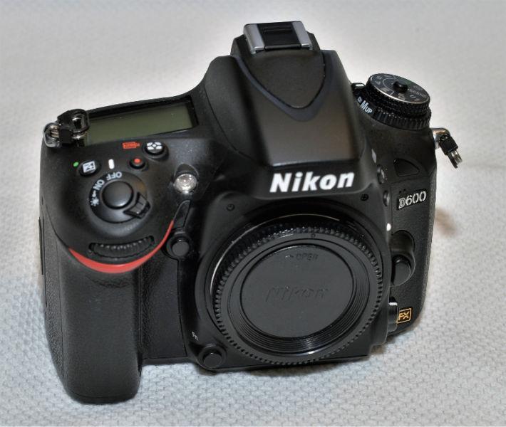 Nikon D600 boxed with original accessories