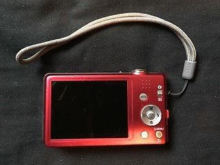 Panasonic Lumix FH2 14.1 mp digital camera
